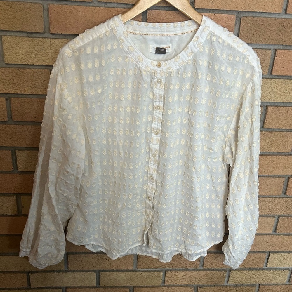 Pilcro Anthropologie Blouse Button Up Cotton Cream Textured Dot Size Medium